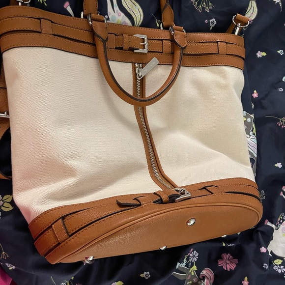 Micheal Kors canvas bag - Picture 11 of 13
